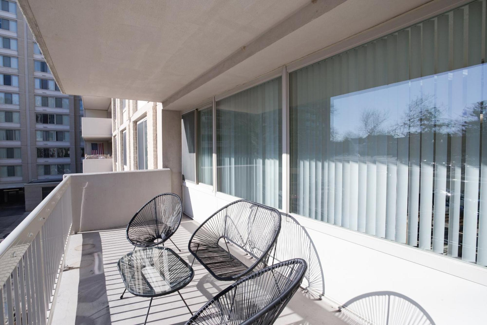 Spacious 2 Bedrooms Apt @Crystal City With Gym Arlington Exterior foto